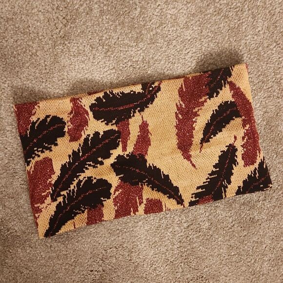 St. John by Marie Gray Sleeveless Feather Pattern Top w/ Scarf Size L NWT - Picture 7 of 11